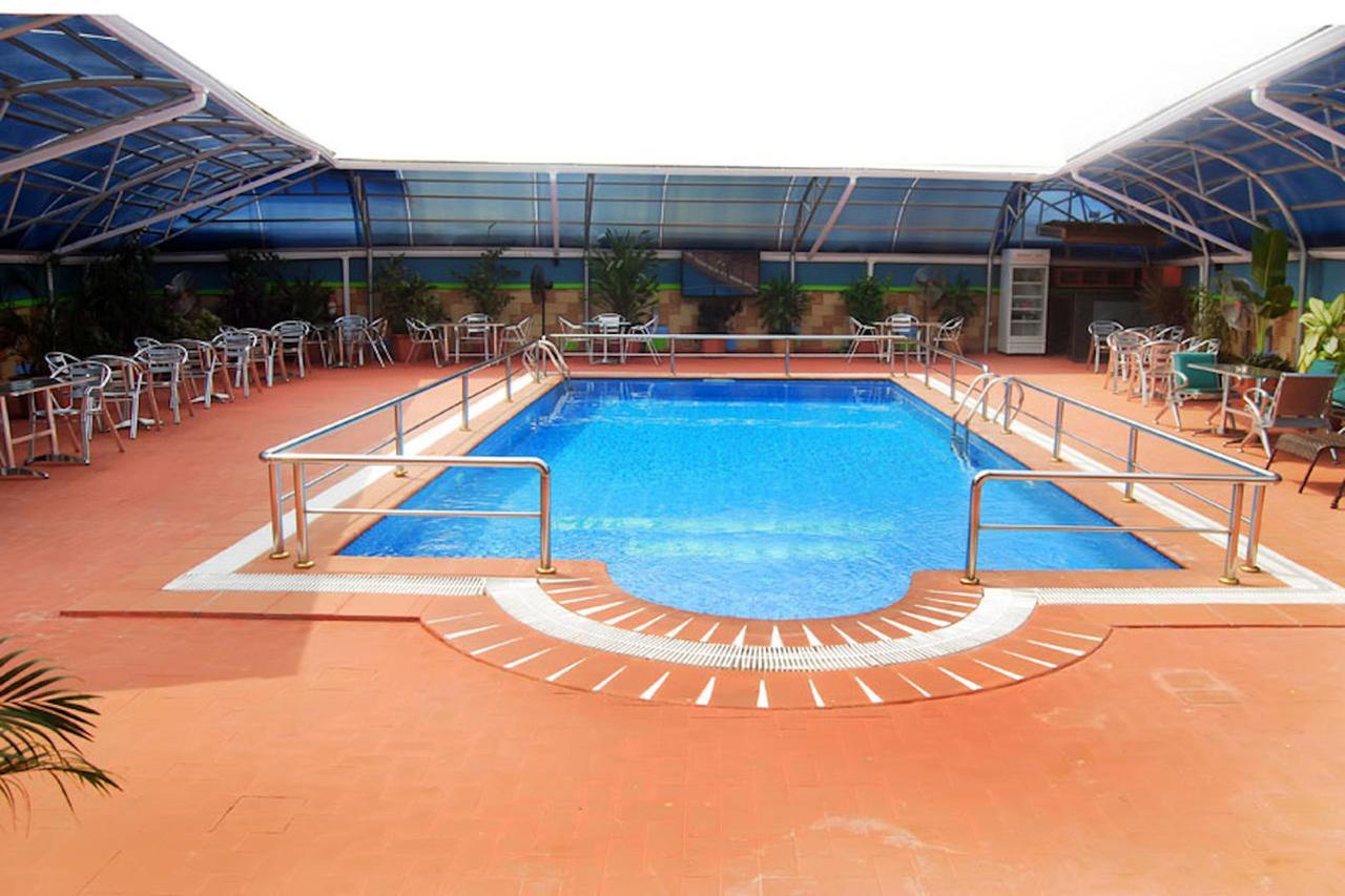 Ogombo Milestone Hotel מראה חיצוני תמונה